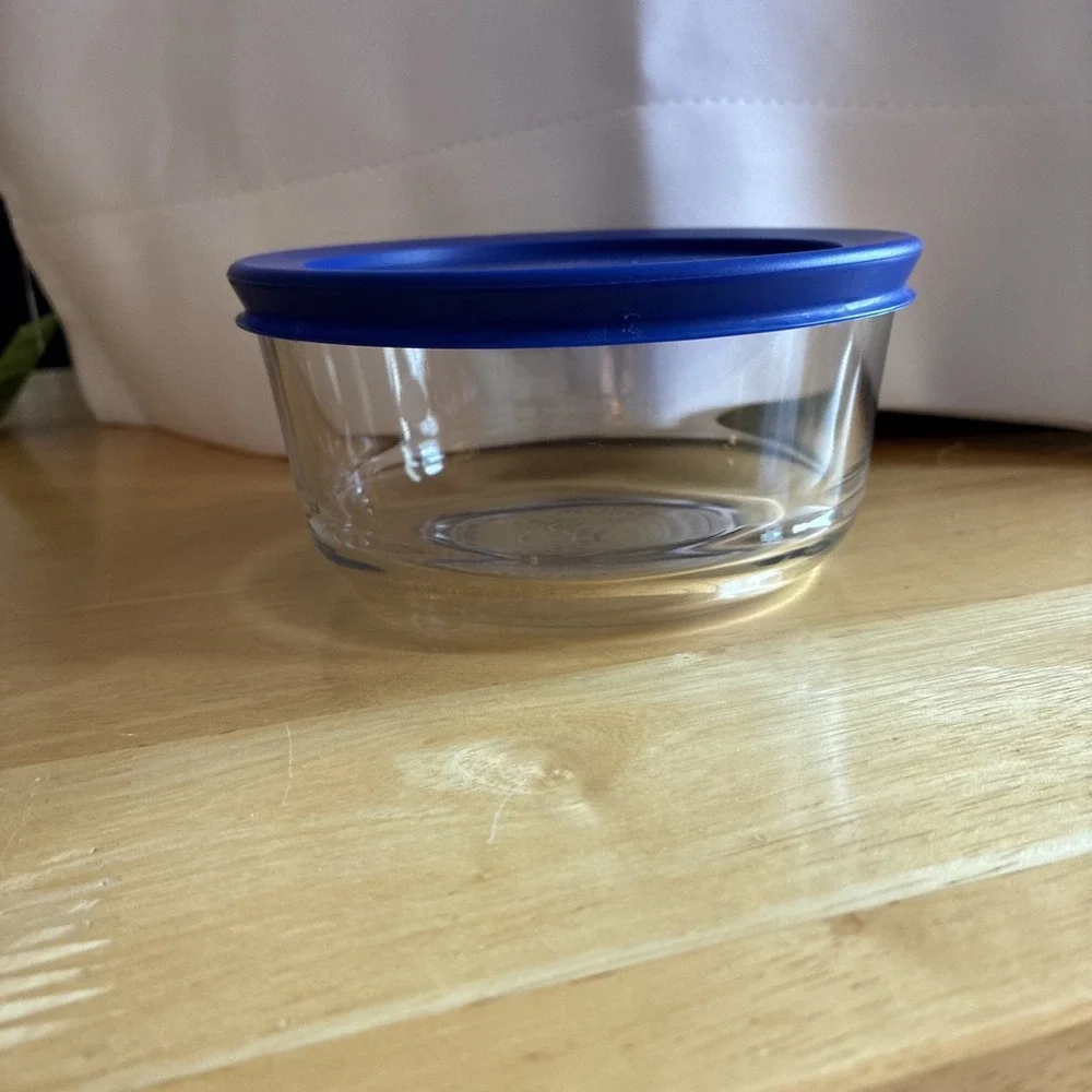 Pyrex 2 Cup Glass Storage Bowl Blue Lid